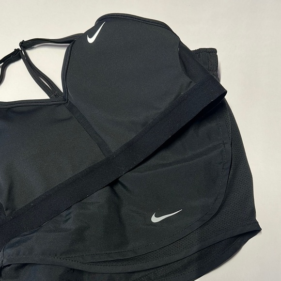 Nike Black Athletic Shorts Lightweight Training Essential - Picture 4 of 8